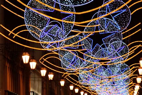 Luzes de Natal no Porto vão estar ligadas no máximo seis horas por dia