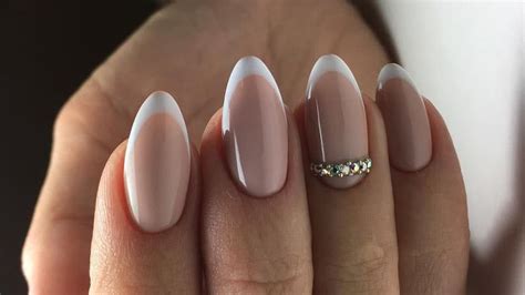 28 Stunning Almond Shape Nail Design Ideas Flawlessend