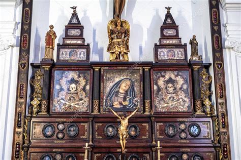 Interior de la basílica Nuestra Señora del Pilar Basílica de Nuestra