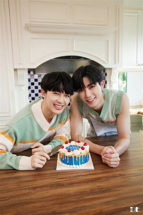 ZeeNuNew International On Twitter Cute Gay Chinese Valentines