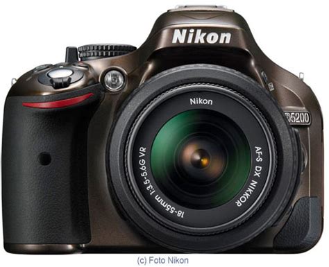 Nikon D5200 Test 2025 - Spiegelreflexkamera mit schwenkbarem Monitor