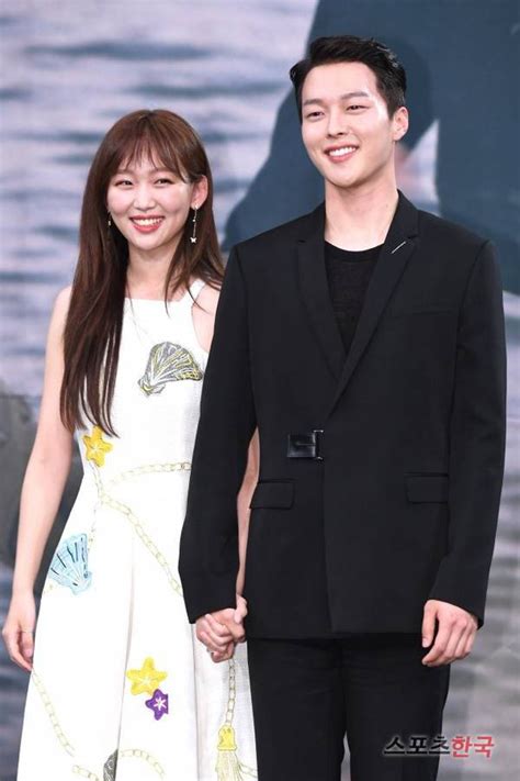 Hot boy của làng phim Hàn đến từ YG Cao m góc nghiêng hệt Hyun