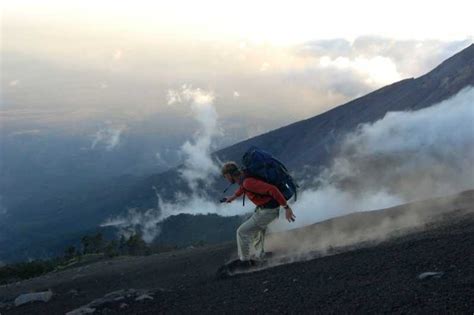 Excursi N De D A Al Volc N De Acatenango Desde Antigua Getyourguide