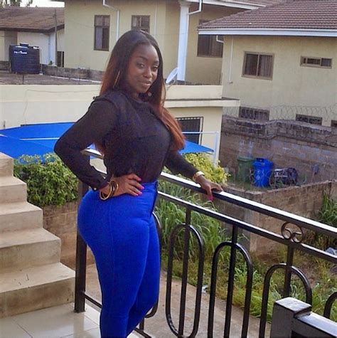 Teen Headquarters My Chat With The Smoking Hot Ghanaian Actress And Tv Host Peace Hyde