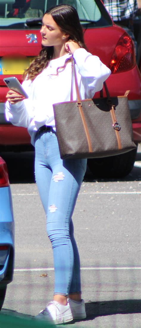 Cute Brunette In Tight Blue Jeans Tight Jeans Forum