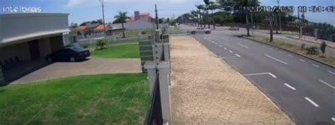 VÍDEO MOSTRA EM PRIMAVERA DO LESTE MOMENTO EM QUE MOTOCICLISTA É