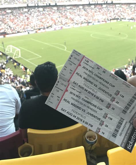 Shout out to the bro at ticket services for giving me tickets on the