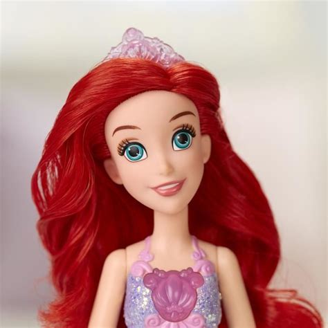 DISNEY PRINCESSES Poupée Princesse Disney Ariel Chantante francais