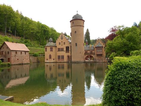 Schloss Mespelbrunn Lakefront Mespelbrunn Germany Trip Advisor