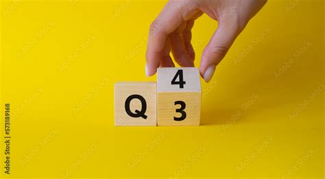 From 3rd Quarter To 4th Symbol Businessman Hand Turnes Cube And