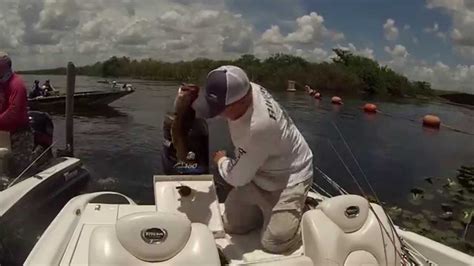 Miami Canal Bass Fishing 28 54 LB LIMIT YouTube