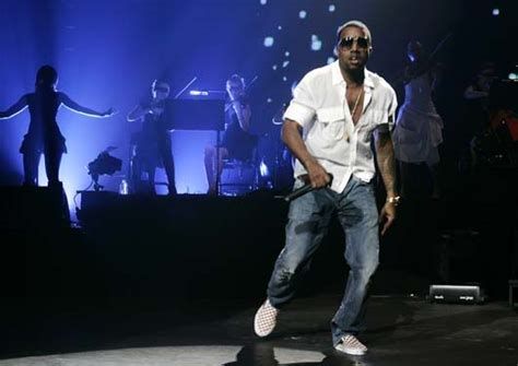 Nada Mucho » Great Moments in Bumbershoot History: Kanye West (2006)