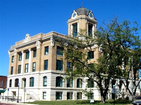 Historic Cooke County Courthouse - Re-View Windows