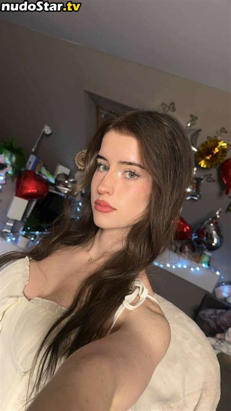 Mira Model Mira Nude OnlyFans Photo Nudostar TV