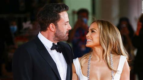 Jennifer Lopez and Ben Affleck return to the red carpet - CNN