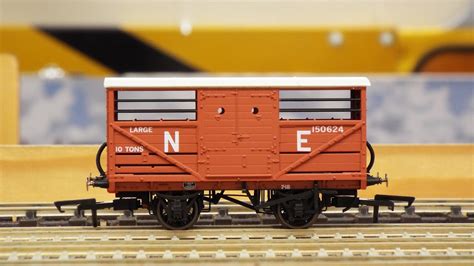 Oxford Rail OR76CAT003 Cattle Wagon LNER 196488 OO Gauge OO Gauge Model Railway Wagons