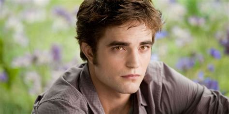 Twilight: 10 Hidden Details About Edward’s Costume You Never Noticed