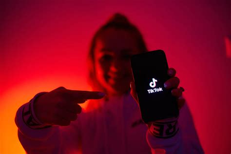 10 Minute TikTok Change & Benefits | Moburst