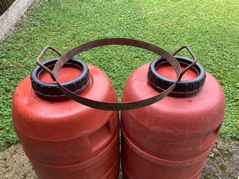 Пластмасови бидони гр. Пещера • OLX.bg