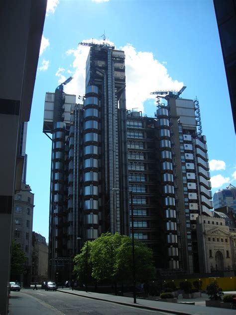 Gallery of Architecture Classics: Lloyd's of London Building / Richard ...