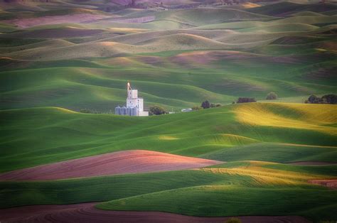 Sunrise from Steptoe butte. Photograph by Usha Peddamatham - Fine Art ...