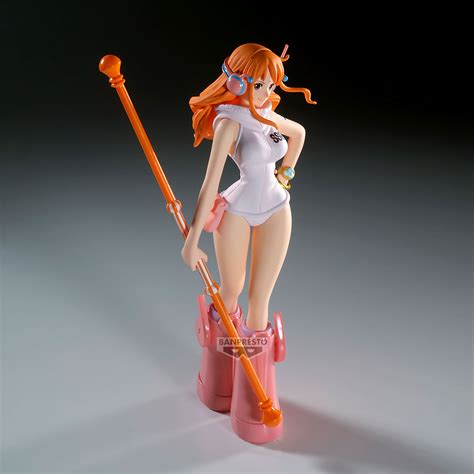 One Piece - Nami The Shukko Figurine Version Egghead | Elbenwald