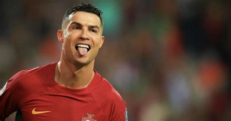 Cristiano Anota Doblete Y Lleva A Portugal A La Eurocopa