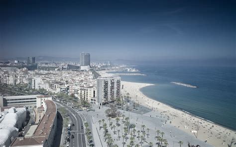 Wallpaper City Beach Ocean Houses Roads People Palm Trees Sun