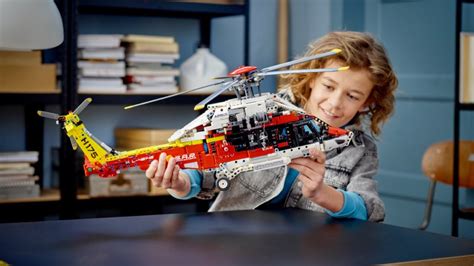 Every LEGO Technic Set Retiring In 2022 And Beyond October