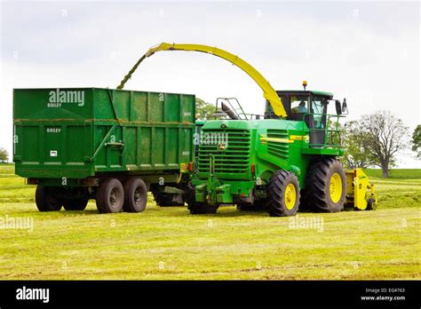 John Deere 7450 Self Propelled Forage Harvesters And Bailey Mechanical