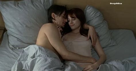 Naked M Lanie Laurent In Le Tueur