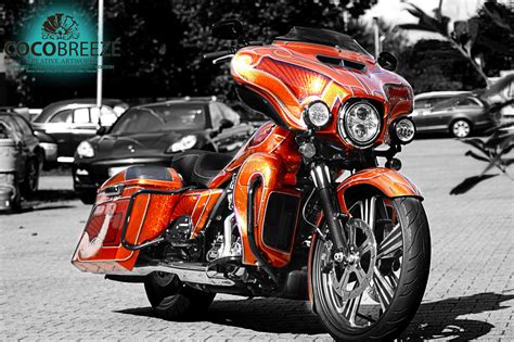 Aufwendige Metal Flake Lackierung Auf Harley Davidson Bagger