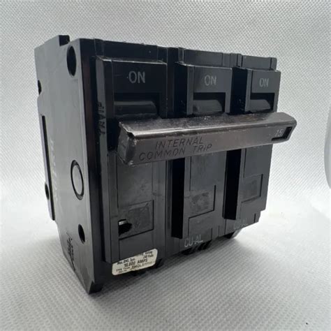 Ge Thql Pole Type Thql Circuit Breaker V Plug On P