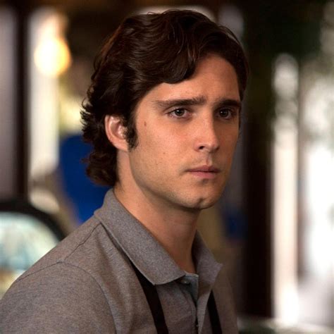 Diego Boneta Shirtless On Scream Queens Premiere Pictures Popsugar Latina