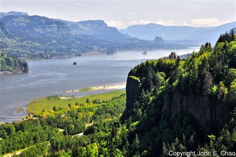 Crown Point Columbia River Gorge Oregon View Of Crown Point Above