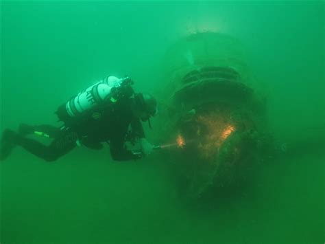 Subic Bay Wreck Diving - Mangos Dive Center - Subic Bay, Philippines