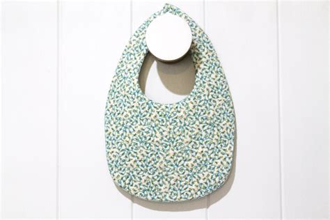 Ith In The Hoop Quilted Baby Bib Damask Machine Embroidery File