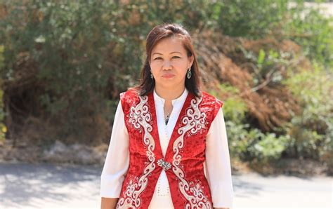 Premium Photo Portrait Of A Kazakh Bride In National Dress