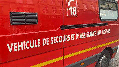 Accident Collision Entre Un Bus Et Une Voiture