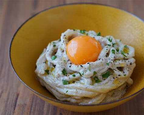 トリュフクリーム釜玉うどん｜レシピ｜モンテ物産