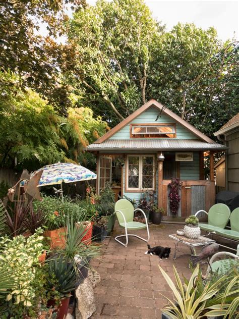 20 Great Garden Sheds And Potting Benches Youll Want In Your Backyard