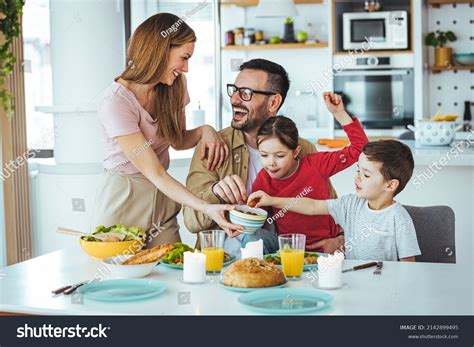 19,946 Family Bonding Kitchen Images, Stock Photos & Vectors | Shutterstock