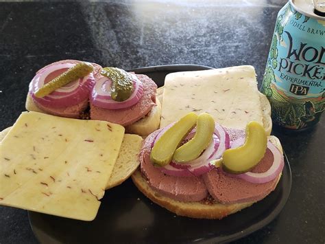 Liverwurst sandwich | Sean Gillies