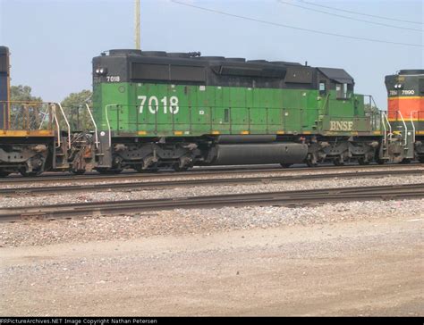 BNSF 7018