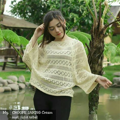 38 Baju Rajut Sweater