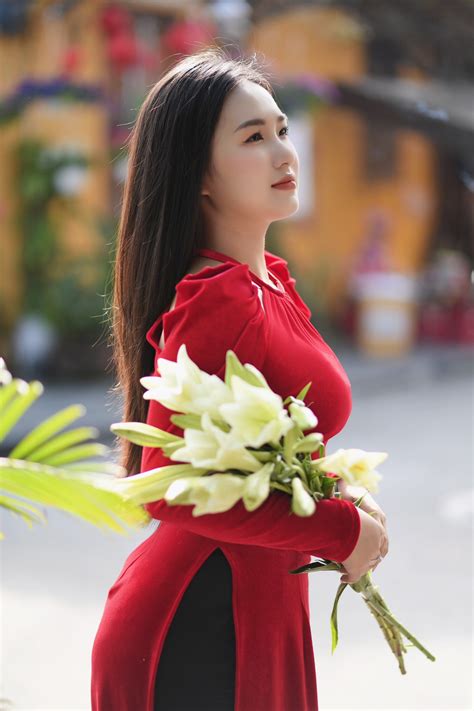 Nữ doanh nhân trẻ là Hot Tiktoker Thu Hút Lượng Người Theo Dõi Lớn Trên Tiktok