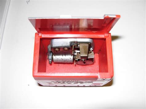 How A Music Box Works | Audiolover