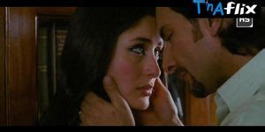 Kareena Kapoor Breasts Bikini Scene In Kareena Kapoor Sex Tnaflix