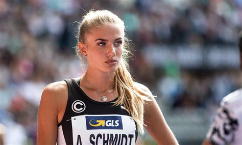 Hei Este Leichtathletin Der Welt Olympia L Uferin Alica Schmidt