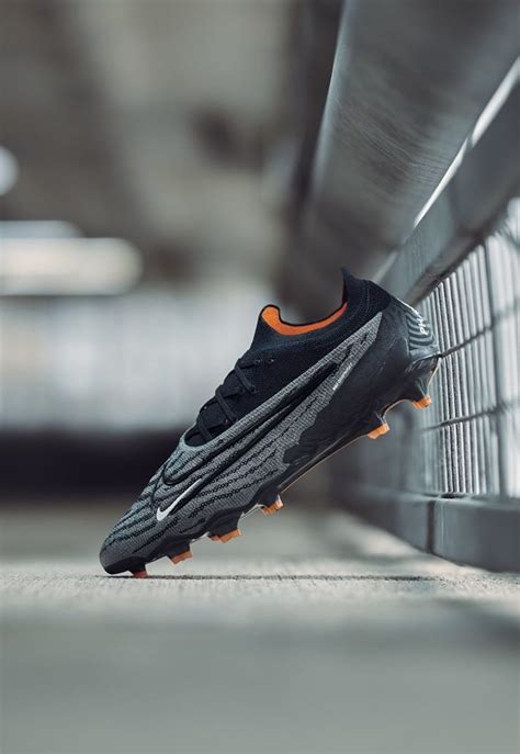 Nike Ra Mắt Phantom Gx Black Với Gam Màu Hoàn Toàn Mới Neymar Sport